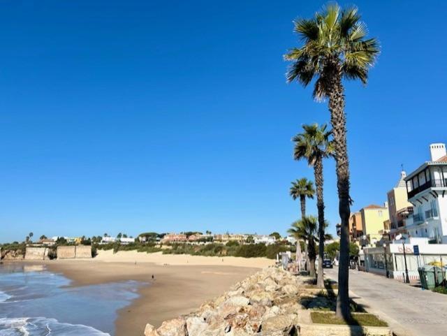 Gatu La Murallita En Puerto Sherry , Preferente Mayores De 25 Anos Y Familias El Puerto de Santa Maria
