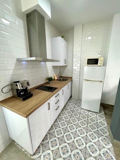Apartment Gatu La Murallita En Puerto Sherry , Preferente Mayores De 25 Anos Y Familias